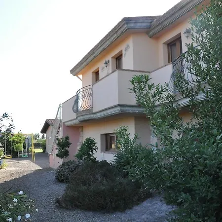 S'aranada Agroturismo Marrùbiu